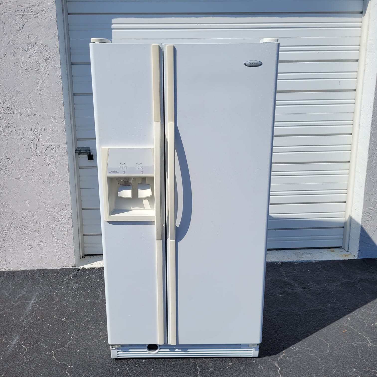 Whirlpool Side by Side Refrigerator Whirlpool Side by Side Refrigerator